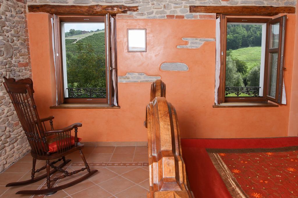 Agriturismo Ercolana Neviglie Extérieur photo